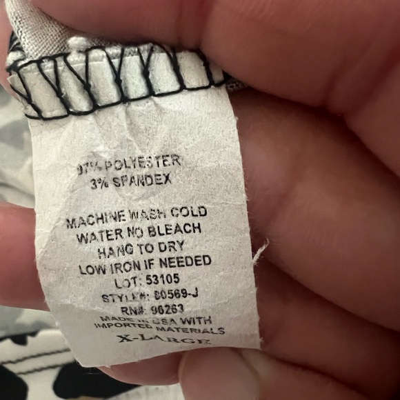 Olivia Rae Black and White Leopard sleeveless Top - Picture 6 of 7